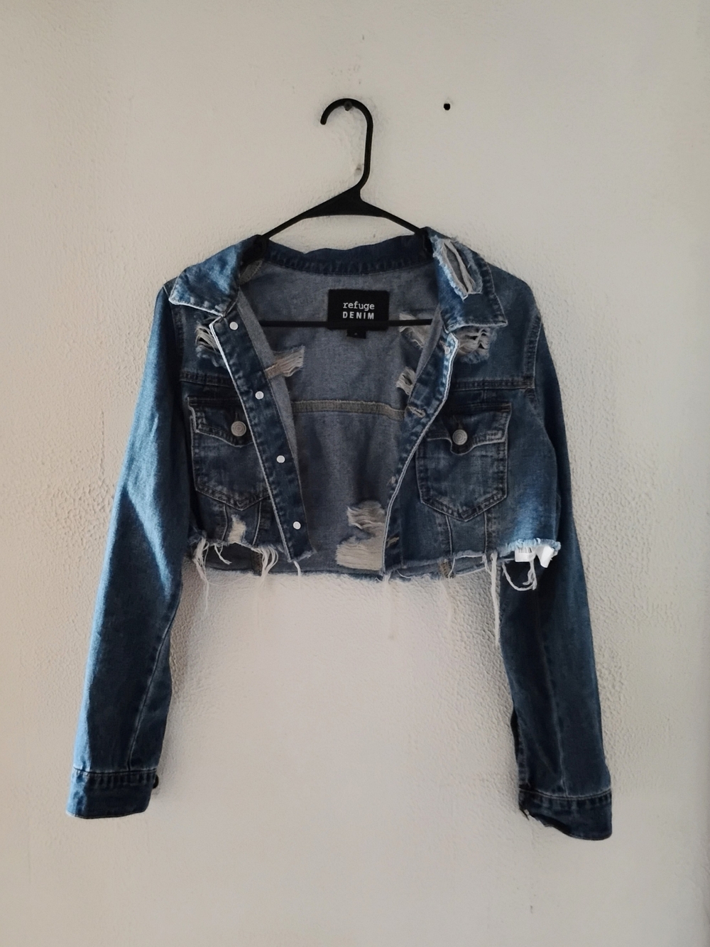 Refuge Denim Distressed Cropped Denim Jacket 🧥